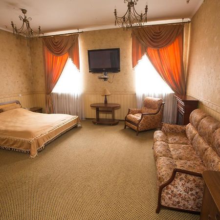 Magnat Lux Hotel Czernowitz Exterior foto