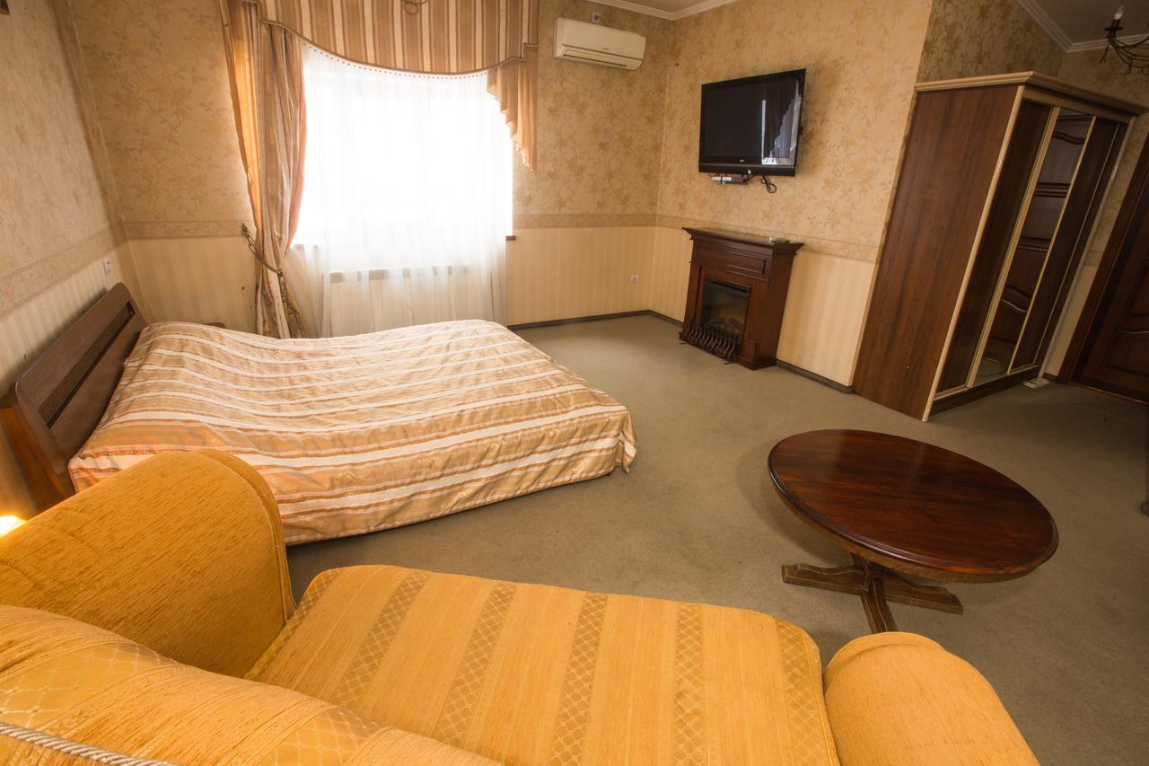 Magnat Lux Hotel Czernowitz Exterior foto